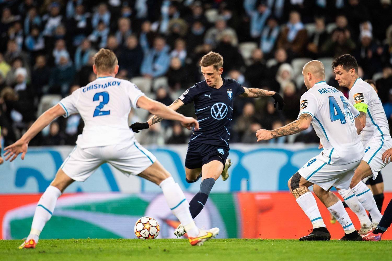 开云娱乐关于欧冠集结日走向成谜，西汉姆防线松动，气氛紧张，年轻球员得到机会的信息