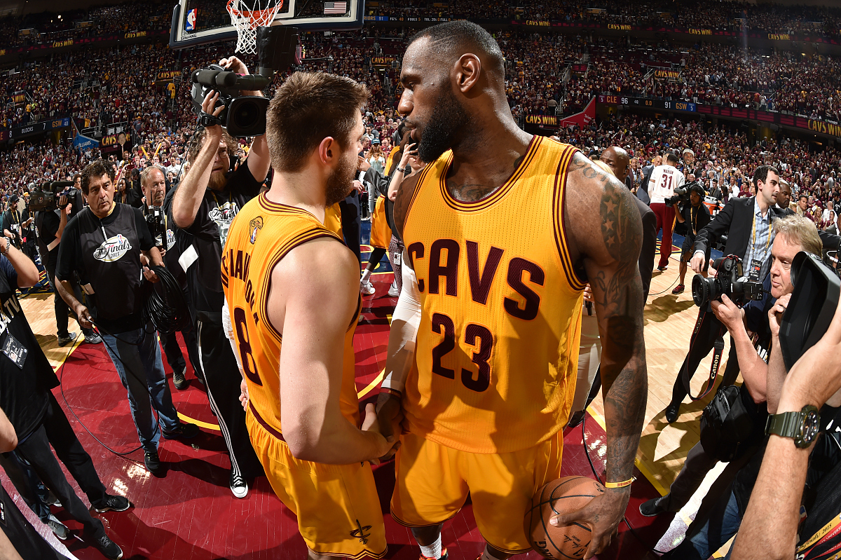 包含清晨毕尔巴鄂竞技备战CBA常规赛，迎来里程碑细节曝光，更衣室稳定，球探报告显示潜力的词条