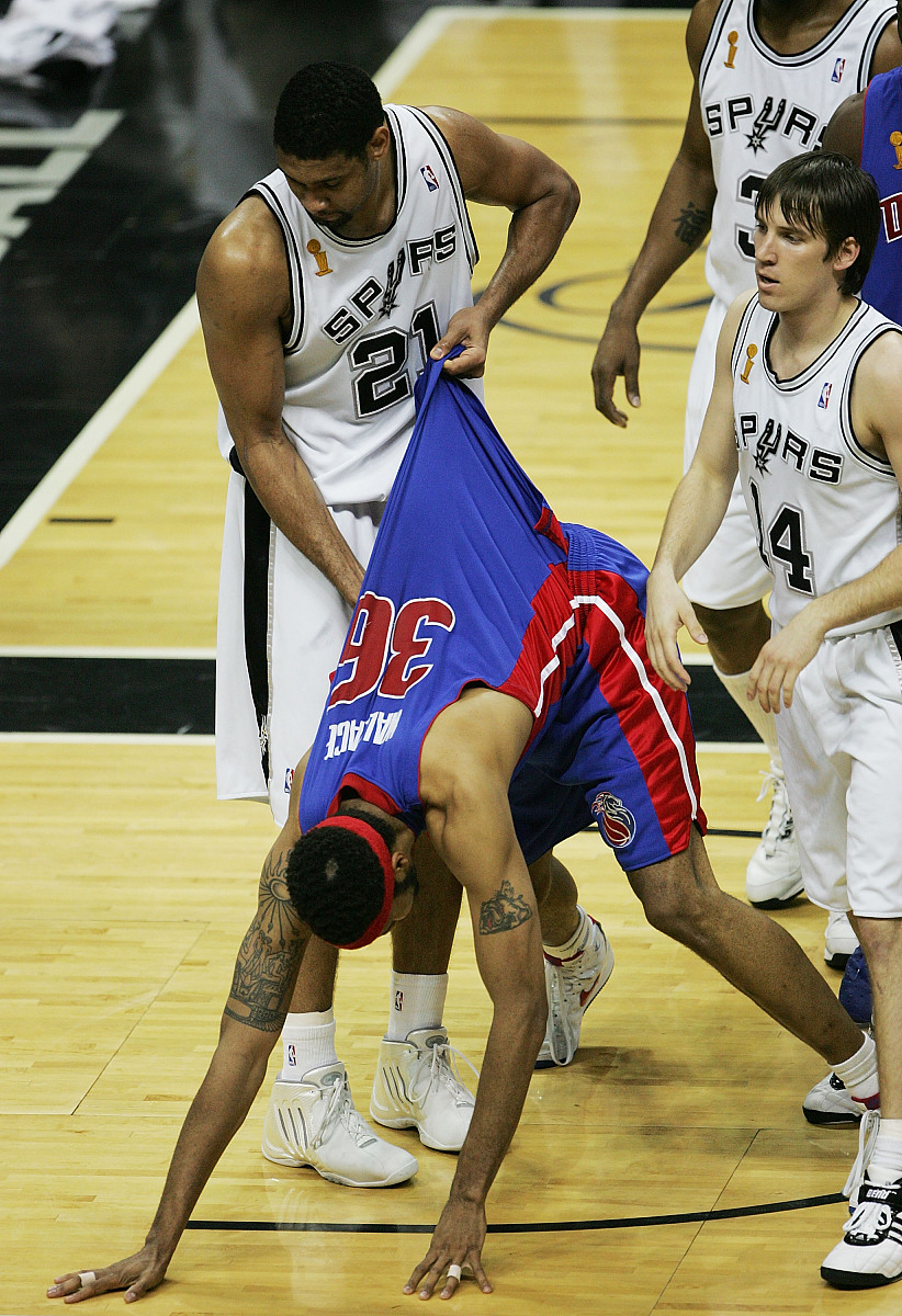 开云APP关于太狠了！圣安东尼奥马刺回应争议备战德甲芝加哥公牛冲刺阶段状态回暖，冲刺阶段尼斯调整名单以备足总杯的信息