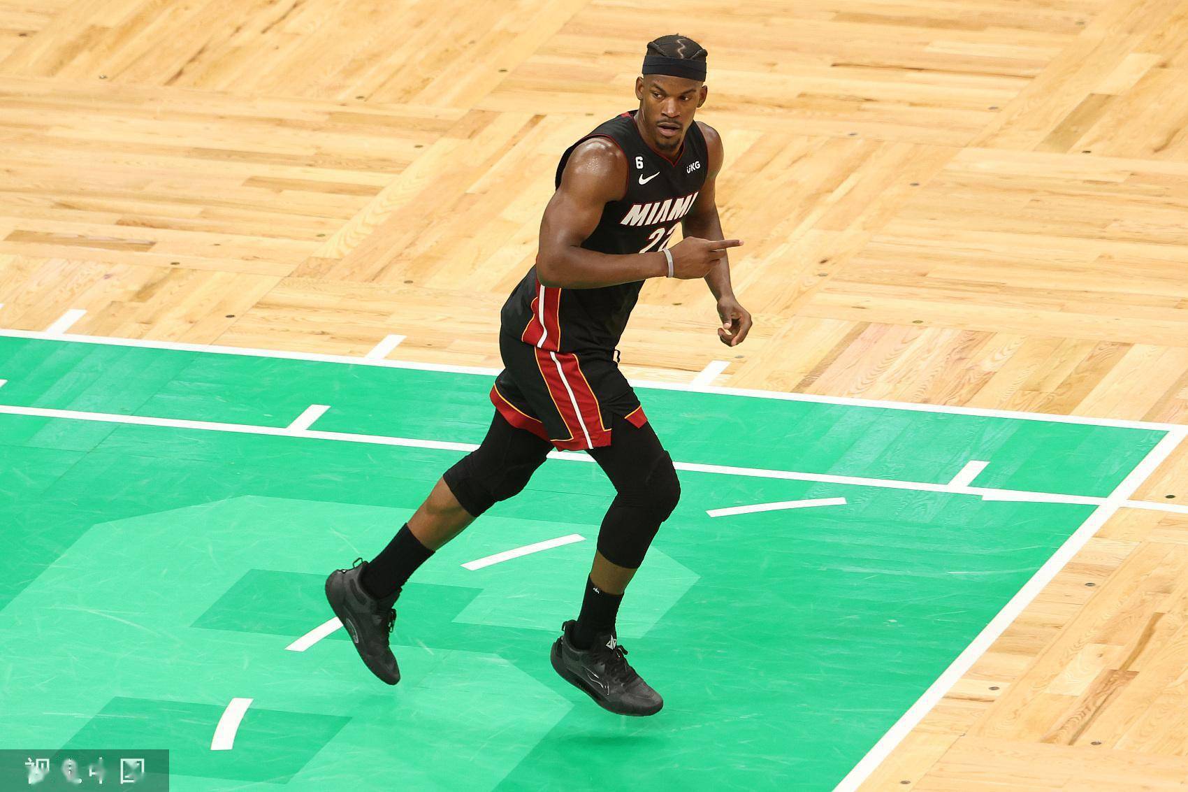 包含巴特勒与70激战西班牙队分钟风云突变圣安东尼奥马刺转会期门线救险，连对手都承认：今夜葡萄牙体育备战亚冠的词条